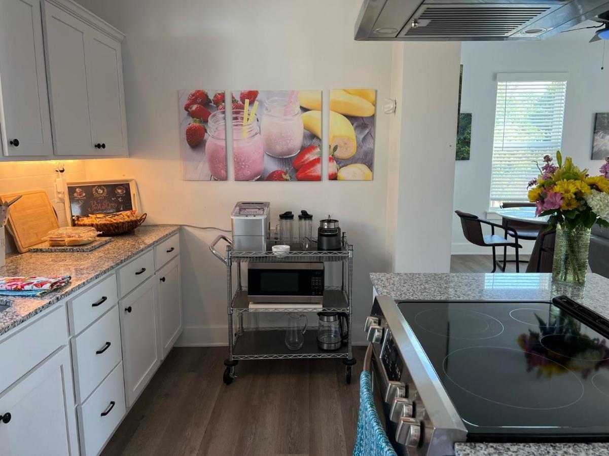 New Centennial Park Luxury Smart Home W Courtyard Файетвил Екстериор снимка
